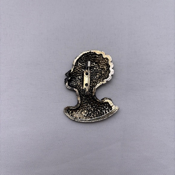Vintage African Black and Silver Women's Pin Brooch - Picture 4 of 8